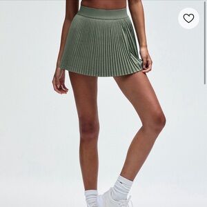 NWT Lululemon varsity HR pleated tennis skirt